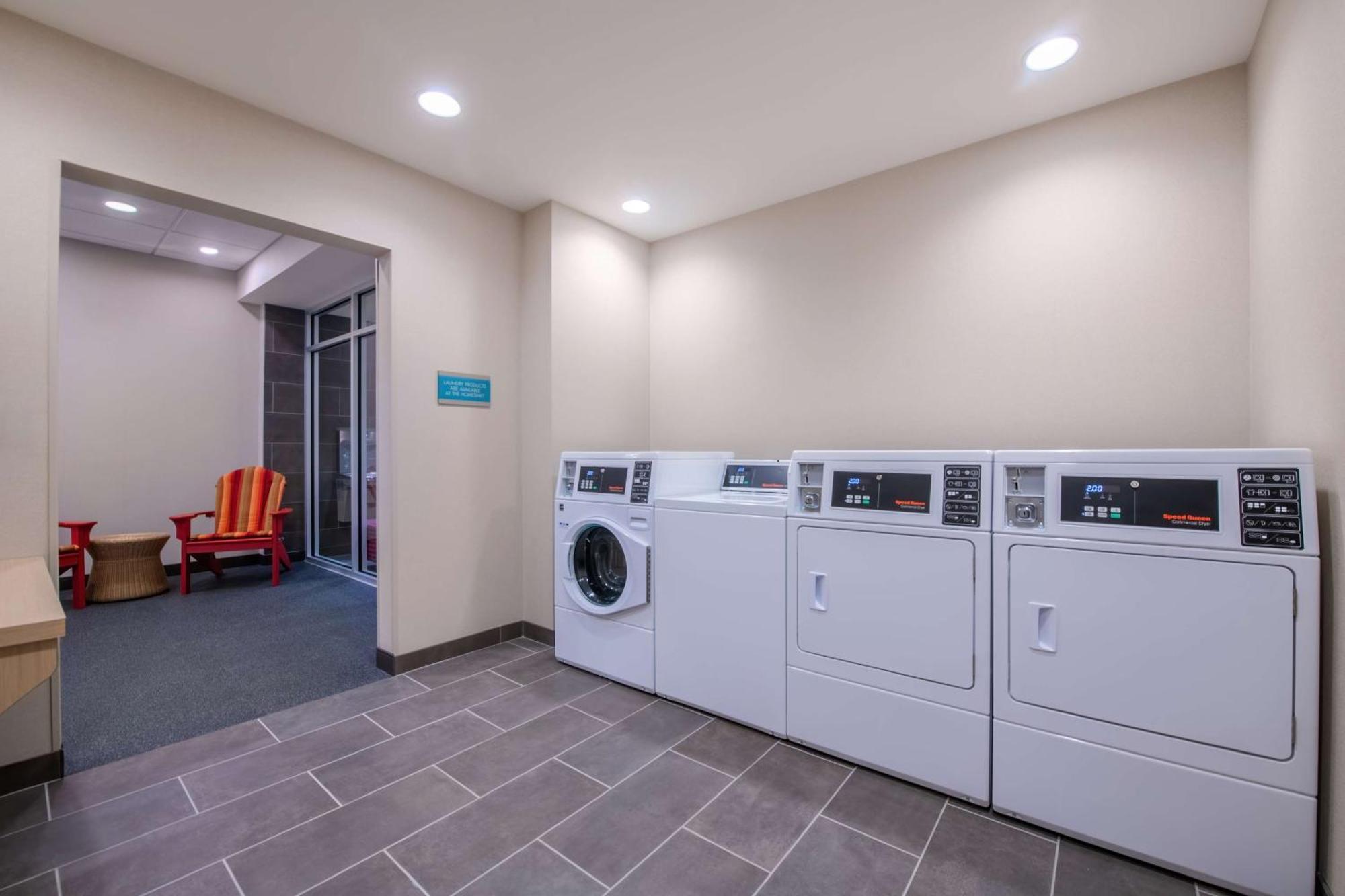 Home2 Suites By Hilton Kingsland Exterior photo