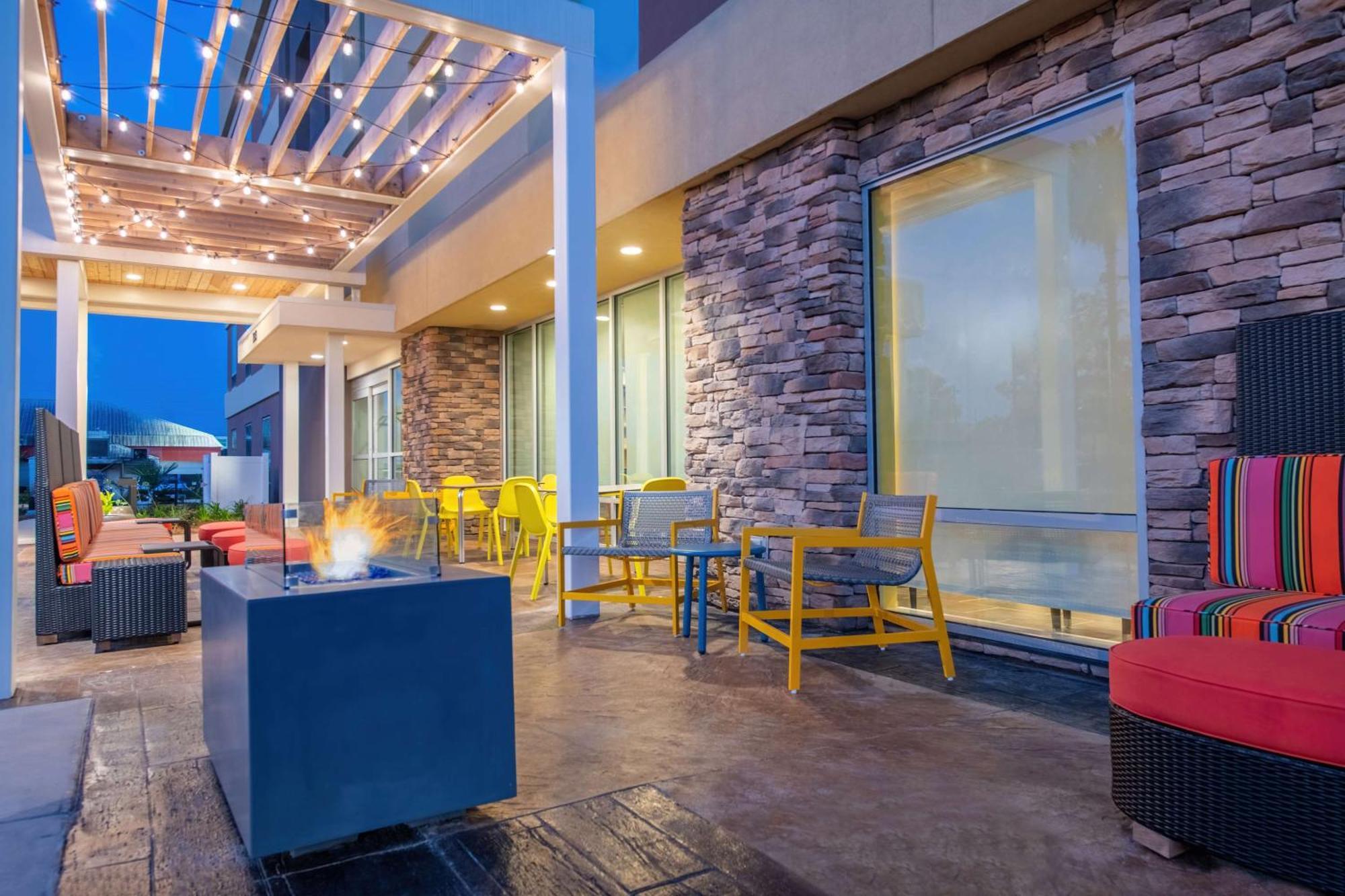 Home2 Suites By Hilton Kingsland Exterior photo